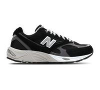 New Balance Baskets basses 880R in Noir 40