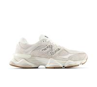 New Balance Unisexe 9060 en Grey/White/Black/Beige, Suède/Mesh, Taille 45.5
