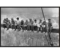 New York - Poster - Eating Above Manhattan + cadre amovible, Shinsuke® Maxi plastique noir, vitre acrylique