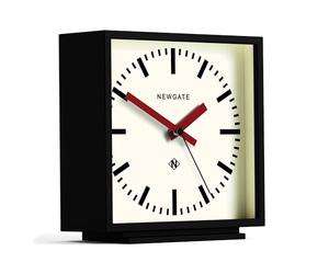 NEWGATE® Amp Horloge de Bureau | Horloge de Gare carrée Design | Noir & rouge | Style moderne pour bureau, table, cheminée, étagère ou chevet