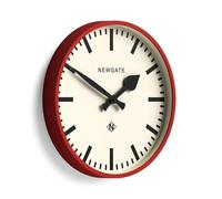 NEWGATE® Number Three Railway Horloge Murale | Horloge de Station Moderne inspirée du rétro | 37 cm | Rouge | Cadran à marqueurs | Style Milieu du siècle pour Cuisine, Salon ou Bureau