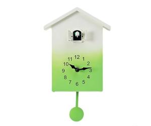 Nexbrill Horloges à coucou modernes pour mur avec carillon horaire, volume réglable, son d'oiseau et pendule oscillant, design de conte de fées, décoration d'intérieur pour salon, entrée, vert (vert)