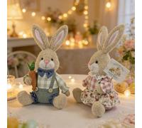 Nexoria Lot de 2 figurines de lapin de Pâques - Décoration de Pâques avec carotte en peluche - Figurines avec fleurs - Décoration de printemps - Lutin nain - Lapin - Décoration de table pour