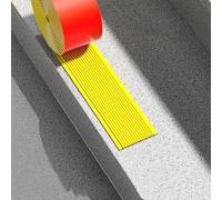 Nez de marche Bandes de roulement de traction Bordure d'escalier en caoutchouc Protecteur de bord de marche d'escalier auto-adhésif for extérieur/intérieur/maison/hôtels/centres commerciaux(Yellow,3cm
