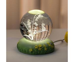 NIBHZ Boule de Cristal Gravée avec Figurine de Chat et de Muguet 3D avec Base Colorée LED, Sphère de Chat en Verre, Ornement de Collection,C-60mm