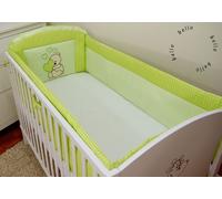 Nid d'ange et habillage mural pour lit d'enfant en 60x120 en 100% coton avec broderie d'un ourson au cœur vert