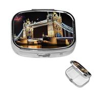 Night London Tower Bridge Pilulier carré portable à 2 compartiments pour poche ou sac à main, pilulier hebdomadaire, organiseur décoratif en métal pour médicaments, vitamines, cadeau de voyage