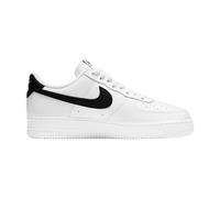 Nike Sportswear Baskets basses 'Air Force 1 07' noir / blanc, Taille 40