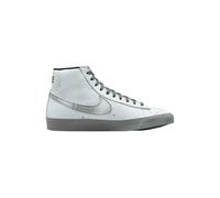 NIKE - BLAZER MID'77 EMB - blanche - Blanc - 42 1/2 - Chaussures Homme 46