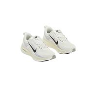 NIKE Chaussure de course 'VOMERO 18' gris / noir / blanc, Taille 44
