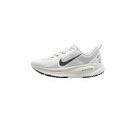 NIKE Chaussure de course 'VOMERO 18' noir / blanc, Taille 39