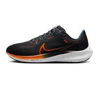 Nike Chaussures de course sur route Pegasus 40 (FQ8723-010, noir/kaki/jungle profonde/orange sécuritaire), Noir/kaki/jungle profonde/orange de sécurité, 40 EU