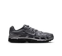 Nike Chaussures P-6000 Essentials - Gris/Argenté/Noir 45