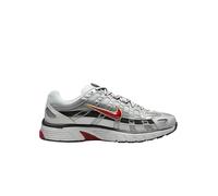 Nike Femme P-6000 Sneaker, White/Varsity Red-MTLC Platinu, 40 EU