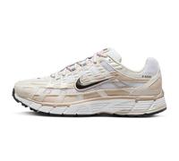 Nike Femme P 6000 ZAL Chaussures À LAQUETS, LT Orewood BRN/Noir-Blanc-MTLC Summit W, 40 EU