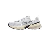 Nike Femme V2K Run Sneaker, Summit White Metallic Silver, 40 EU