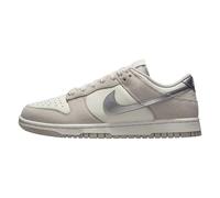 Nike Femme W Dunk Low Baskets, Sail Metallic Silver Light Bone, 38 EU
