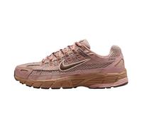 NIKE Femme W P-6000 SE Sneaker, Fossil Stone Ironstone Hemp Pink Oxford, 36 EU
