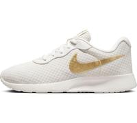 NIKE Femme WMNS Tanjun FLYEASE Sneaker, Phantom/Metallic Gold-SAIL-Volt, 35.5 EU