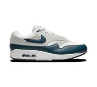 Nike FZ5808-103 AIR Max 1 ESS Homme Summit White/Armory Navy-Light Silver EU 40.5