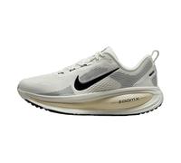 Nike HM6804-101 Vomero 18 Homme White/Obsidian-MTLC Cool Grey EU 40