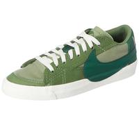NIKE Homme Blazer Low '77 Jumbo NKCC Sneaker, Multicolore, 40 EU