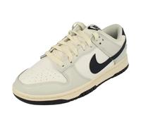 NIKE Homme Dunk Low NN TNS Sneaker, Photon Dust Obsidian White Phantom, 38.5 EU