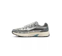 Nike Homme P-6000 Sneaker, Flat Pewter/White/Lt Iron Ore, 43 EU