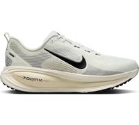 Nike Homme Vomero 18 Straßenlaufschuh (Herren) Chaussure de Course, Summit White Black Coconut Milk, 40 EU