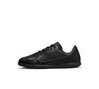 Nike Jr. Mercurial Vapor 15 Club IC Little/Big Kids' Indoor/Court Soccer Shoes, Black/DK Smoke Grey-Summit White-Volt, 35 EU