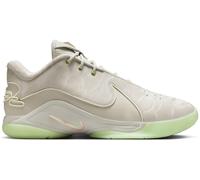 NIKE Homme Lebron XXII Sneaker, Light Bone Soft Pearl Vapor Green, 42.5 EU