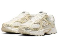 Nike Nike V5 RNR pour femme, Lait de coco Lait de coco Bougie noire, 38 EU