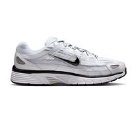 Nike Sportswear Baskets basses 'P-6000' gris argenté / noir / blanc, Taille 42