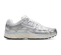 Chaussures Nike P-6000 pour femme Blanc/Blue Tint/Sail/Metallic Silver 40.5