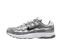 Nike Sportswear Baskets basses 'P-6000' gris foncé / noir / blanc, Taille 44