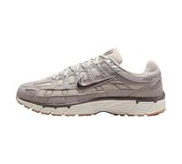 Nike P-6000 SE College Grey/Cave Stone-LT Orewood BRN 36.5 EU