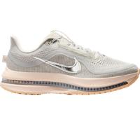 NIKE Chaussure de course 'Pegasus Premium' beige / argent, Taille 40,5