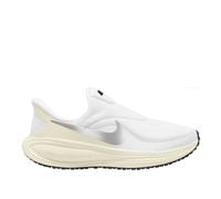 Nike Revolution 8 EasyOn Chaussures de Course pour Femme avec Maille | Entrée EasyOn, semelle intermédiaire en mousse, design flexible à l'avant du pied, semelle en caoutchouc