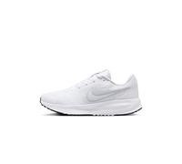 NIKE Run Defy Sneaker