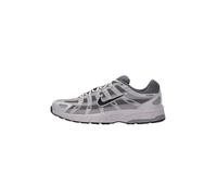 Nike Sportswear Baskets basses 'P-6000' gris / gris clair, Taille 42,5