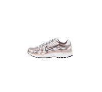 Nike Sportswear Baskets basses 'P-6000' rose / noir / blanc, Taille 37,5