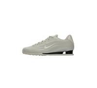 Nike Sportswear Baskets basses 'SHOX Z' beige foncé / blanc, Taille 36
