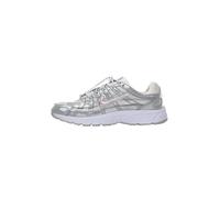 Nike Sportswear Baskets 'P-6000' gris argenté / argent / blanc, Taille 36,5