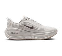 Nike Vomero Plus "College Grey" - Taille: 41 College Grey / Medium Ash - Light Iron Ore - Gum Medium Brown