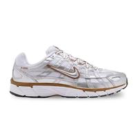Chaussures Nike P-6000 pour femme Blanc/Light British Tan/Sail/Metallic Silver 39