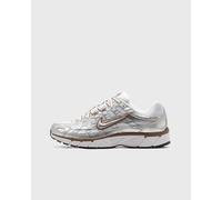 Baskets Nike P-6000 Femmes