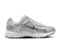 Chaussure avec détails réfléchissants Nike Zoom Vomero 5 pour femme Grey Fog/Off White/Spruce Aura/Grey Fog 40.5