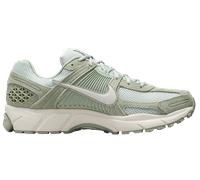 Nike ZOOM VOMERO 5 Chaussures 46 Vert