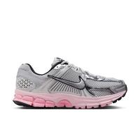 Nike Sportswear Baskets basses 'ZOOM VOMERO 5' gris clair / rose / noir, Taille 40,5