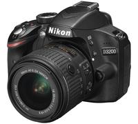 Nikon D3200 Reflex Numérique avec kit objectif 18-55mm VR II - Noir (24,2 MP) écran LCD 3,0 pouces